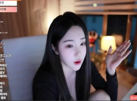 艾莉-ELI-(엘리) HappyNewYear 跨年直播 (20241231) 度盘 [3V/8.92G]-小胖资源分享网