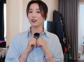 演员吕一首次晒北京小家，内室杂乱东西多，光线暗！网友：老公呢-小胖资源分享网