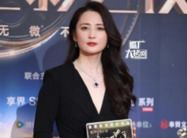 微博电影之夜：章子怡压轴全身亮点，金晨又变样，朱一龙帅气满分-小胖资源分享网