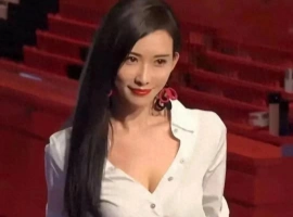 50岁林志玲现身日本活动，大方秀出身材，网友惊呼：说30岁我也信-小胖资源分享网