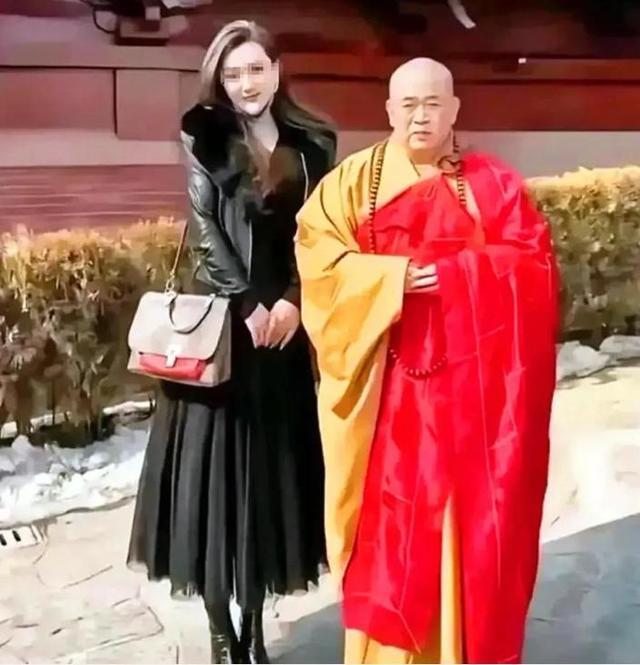 央视报道指出，释永信恐怕将面临严重的法律后果，而他涉嫌为女明星开光的行为只是其不法行径的冰山一角。-小胖资源分享网