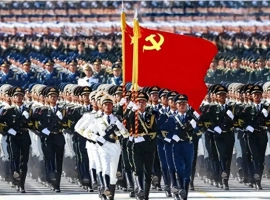 在9月3日举办的盛大规模的阅兵仪式上，精心部署了由45个方阵组成的队列。-小胖资源分享网