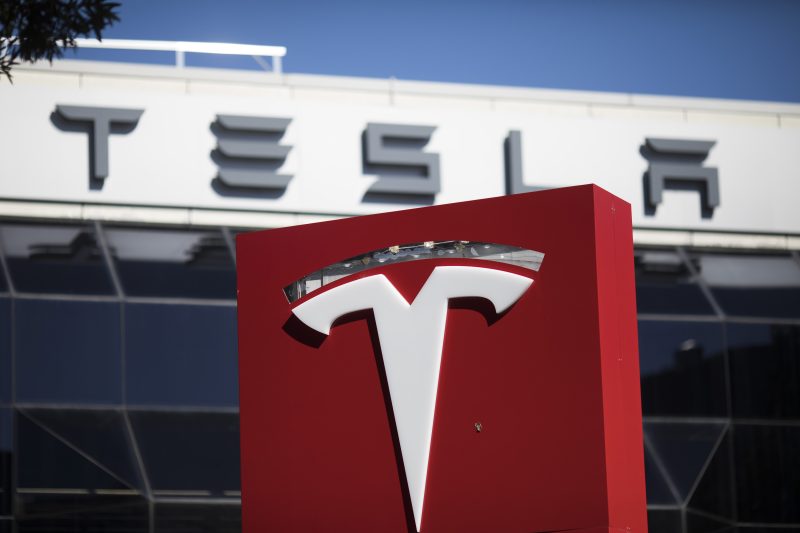 特斯拉Autopilot致死车祸赔3.29亿美金，特斯拉承担主要赔偿。-小胖资源分享网