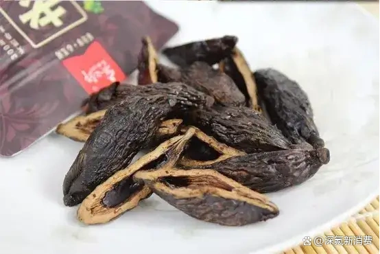 烟草业高收益掩盖致命危害，巨头企业掌控市场，超亿中国人受害，揭示行业健康危机。-小胖资源分享网