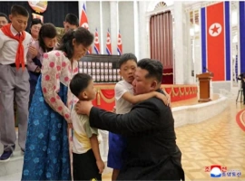 朝鲜已从俄罗斯撤回部分军队？金正恩主持庆祝对俄支援胜利的盛大集会-小胖资源分享网