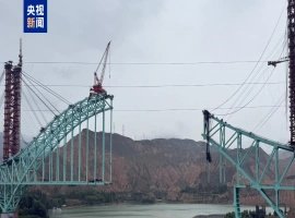川青铁路尖扎黄河特大桥在施工过程中发生绳索断裂事故，造成12人遇难，另有4人失踪。-小胖资源分享网