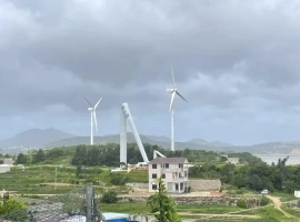 台风“杨柳”横扫福建：风力发电机受损严重，车辆遭飞落铁皮砸中-小胖资源分享网