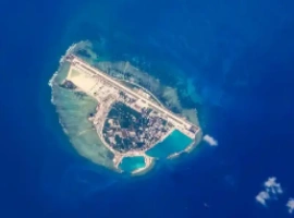 南部战区及中国海警局于同日携手举行了盛大的联合训练活动。-小胖资源分享网
